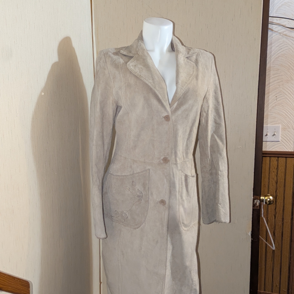 Elegant Tan Women's Coat